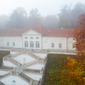 Lidzbark Warminski, Oranzeria w jesiennej mgle. EU, pl, warm-maz. Lotnicze